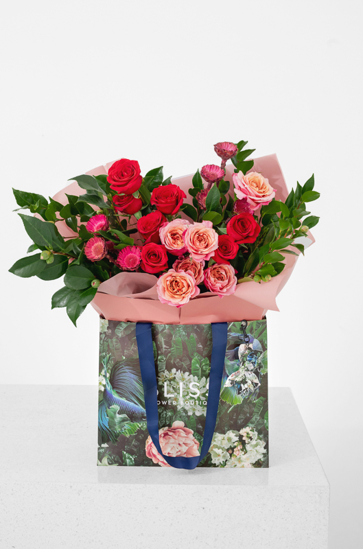 Luxury Flower Arrangements | Best Floral Arrangements Delivery | Bliss  Dubai, UAE